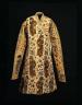 Manteau en velours de soie façonné. Iran, Ispahan, vers 1620-1630. 123 cm, envergure bras étendus: 220 cm. Stockholm, collections armureries royales, inv. 3414-6195 (c) Stockholm Livruskammaren / Photo: Göran Schmidt