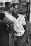 Marc Riboud, Ouvrier dans un atelier [inédit], Cuba, 1963 (c) Marc Riboud