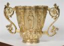 Calice à deux anses. Novgorod, XIe s. Orfèvre: Kosta (Constantin). Argent fondu, argent repoussé, ciselé et doré, nielle. Novgorod, musée d'Etat de Novgorod (c) Musée d'Etat de Novgorod, Novgorod / Photo Evgenii Gordiychenkov