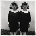 « Je vois la divinité dans des choses ordinaires » (D. Arbus)