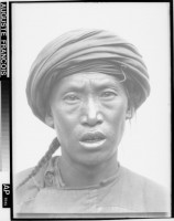 Auguste François, Homme d'ethnie Yi au turban, 1903.