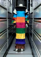 ssey Miyake, robe longue, P/E 1986 Soie artificielle plissée Collection Palais Galliera, musée de la Mode de la Ville de Paris © Eric Emo / Galliera / Roger-Viollet
