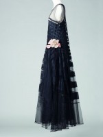 « Marguerite de la nuit », robe, été 1929 Tulle de soie, fleur en satin de soie surpiqué, broderies de paillettes Collection Palais Galliera © Katerina Jebb, 2014