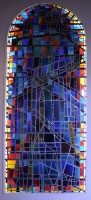 Alfred Manessier / atelier Lorin, Paysage bleu, 1963. Réplique du vitrail de la baie sud du choeur de l’église Saint-Michel, Les Bréseux (Doubs). Coll. musée des Beaux-arts de Reims. © ADAGP, Paris, 2015 © Photo C. Devleeschauwer
