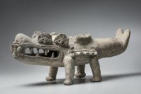 Caïman mythique avec quatre yeux, 400 av. J.-C.-400 apr. J.-C.. Céramique. Culture de La Tolita © musée du quai Branly, photo Christoph Hirtz
