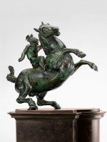 Attribué à Léonard de Vinci. Cavalier sur un cheval cabré, début du XVIe siècle. Bronze à patine vert sombre, 24 x 28 x 15 cm Budapest, musée des Beaux-Arts © Musée des Beaux-Arts, Budapest 2016