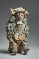 Chamane portant une coiffure de coquillages, 350 av. J.-C.-400 apr. J.-C.. Culture Jama Coaque © musée du quai Branly, photo Christoph Hirtz
