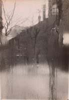 La Fenêtre de mon atelier vers 1940–1948 Josef Sudek Épreuve gélatino-argentique, 17 × 11,2 cm. Musée des beaux-arts du Canada, Ottawa. Don anonyme, 2010. © Succession de Josef Sudek