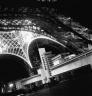Le pavillon de la Presse sous la tour Eiffel, Paris, Exposition universelle de 1937, Collection Association Willy Maywald - (c) Association Willy Maywald/ADAGP