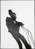 Léon GIMPEL, Autoportrait au Palais de Glaces de l'Exposition universelle, 1900. Plaque de projection, 9 x 12 cm. Collection SFP (c) Collection SFP