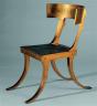 Chaise dorée de style grec. Musée des Arts décoratifs danois (c) Pernille Klemp