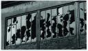 Brassaï. Sans titre, vitres cassées d'un atelier de photographe, vers 1934. Gélatino-argentique, tirage d'époque. Essen, Museum Folkwang (c) Estate Brassaï, RMN / Museum Folkwang, Essen