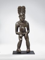 Statue de chef. Cameroun, province de l'ouest, ethnie Bamiléké © musée du quai Branly - Jacques Chirac, photo Claude Germain